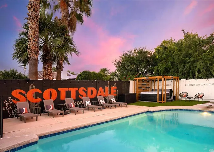 Pickleball Court~ Hot Tub & Pool~ Mini Golf~games Phoenix