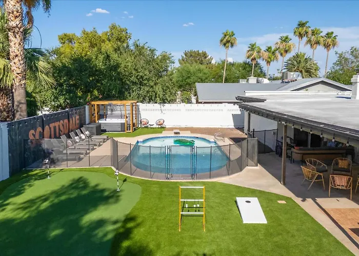 Pickleball Court~ Hot Tub & Pool~ Mini Golf~games * Phoenix
